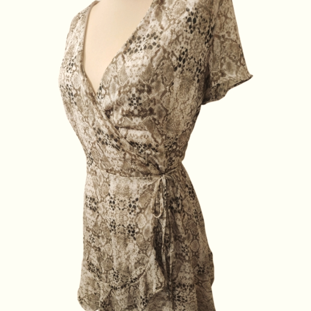 ALL IN FAVOR 'Isabella' Snake Print Mini Wrap Dress - Size S - Picture 7 of 11